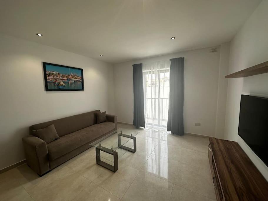 Duplex Penthouse In Gzira Sleeps 6 Apartment Exterior photo